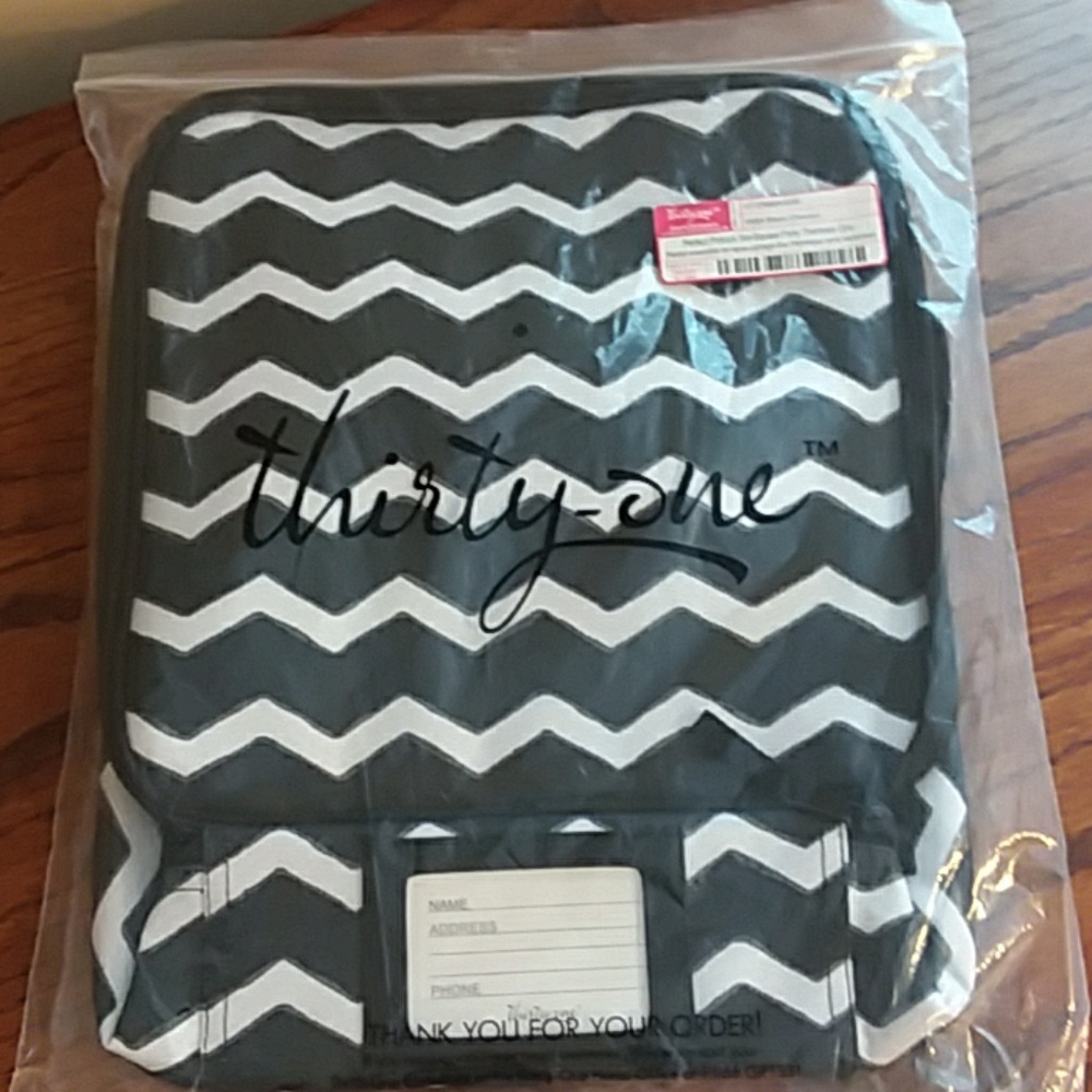 NWT Thirty-one Perfect Potluck Square PartyThermal